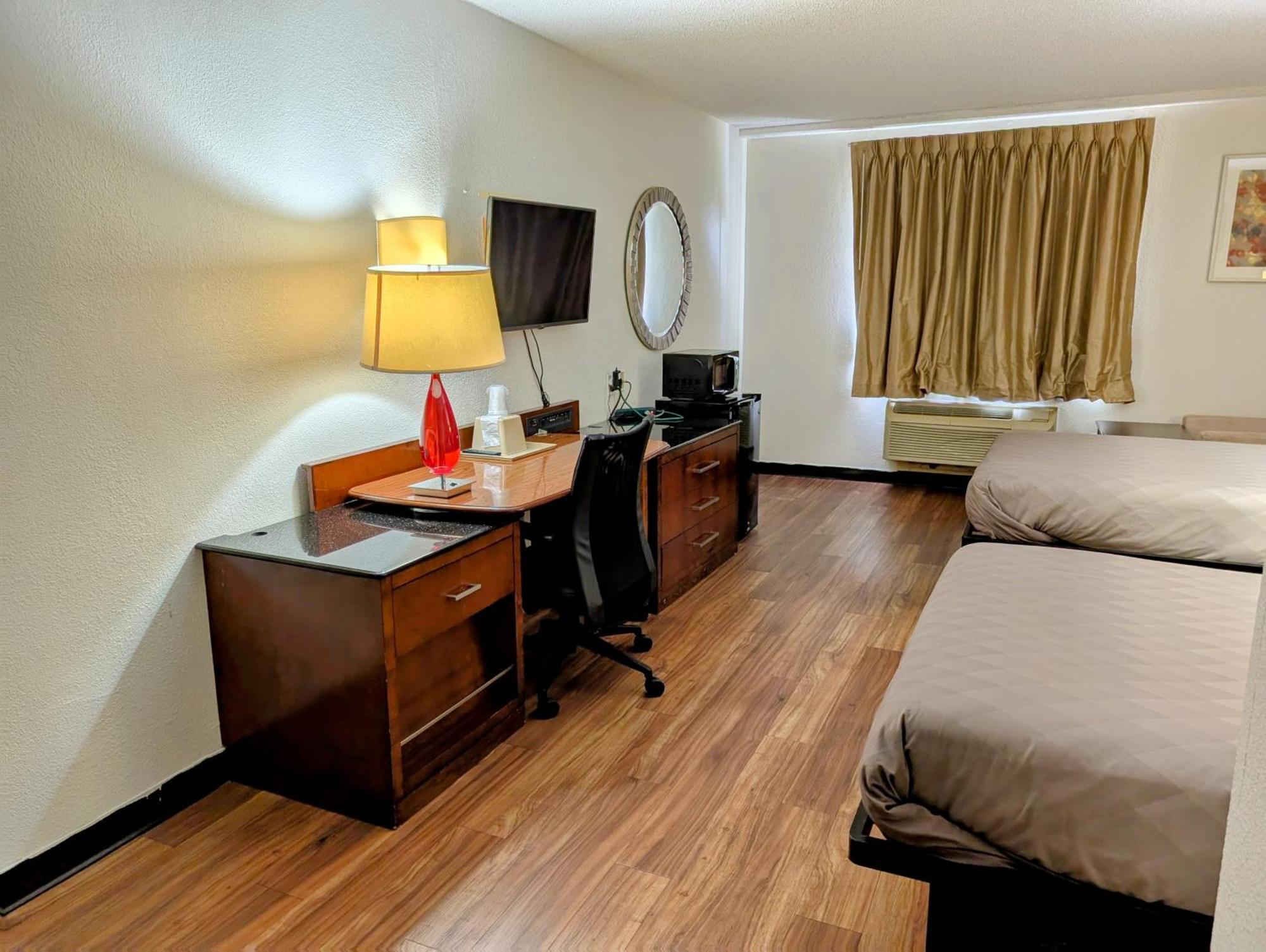 ทราเวลลอดจ์ บาย วินด์แฮม ฟอร์ซิท Hotel ฟอร์ไซธ์ ภายนอก รูปภาพ