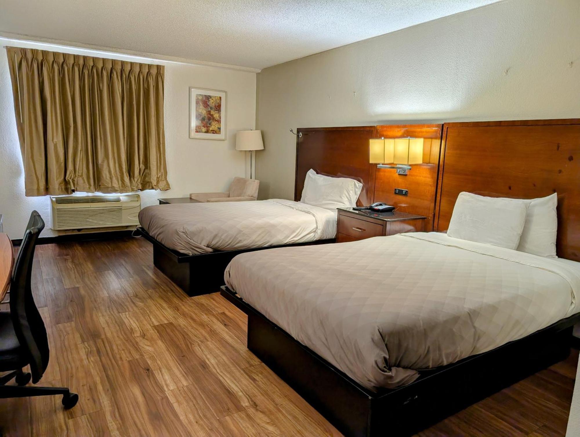 ทราเวลลอดจ์ บาย วินด์แฮม ฟอร์ซิท Hotel ฟอร์ไซธ์ ภายนอก รูปภาพ