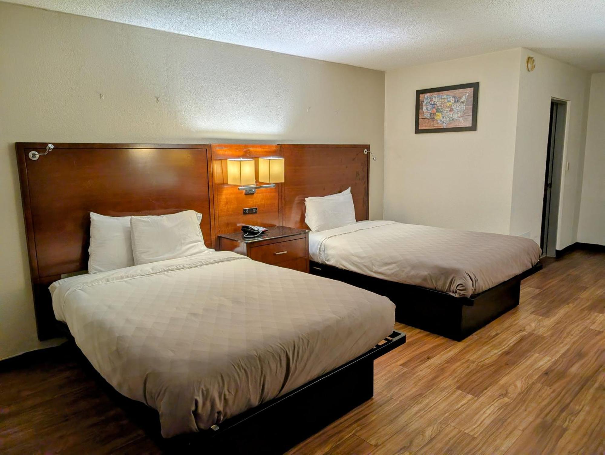 ทราเวลลอดจ์ บาย วินด์แฮม ฟอร์ซิท Hotel ฟอร์ไซธ์ ภายนอก รูปภาพ