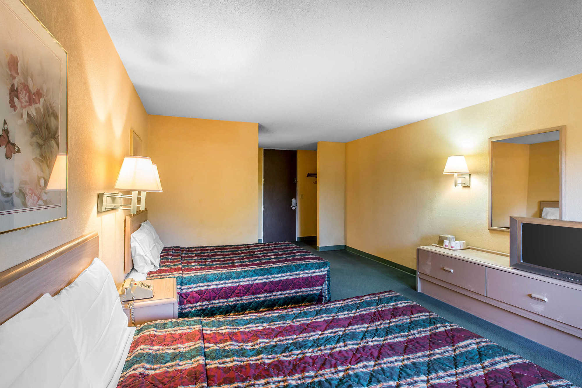 ทราเวลลอดจ์ บาย วินด์แฮม ฟอร์ซิท Hotel ฟอร์ไซธ์ ห้อง รูปภาพ