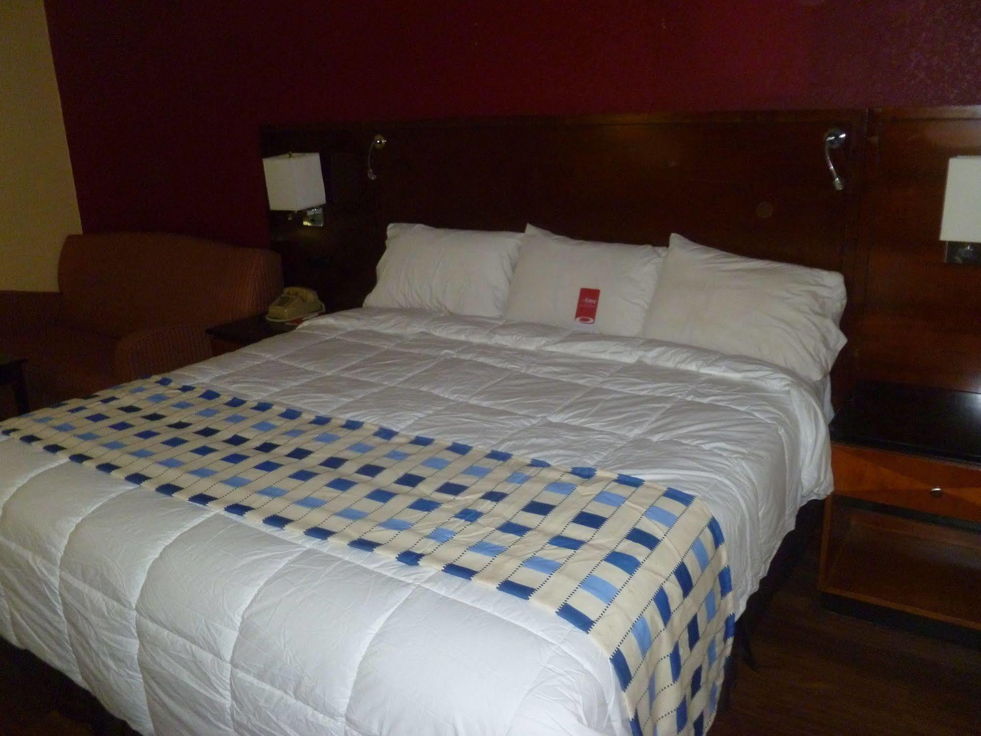 ทราเวลลอดจ์ บาย วินด์แฮม ฟอร์ซิท Hotel ฟอร์ไซธ์ ภายนอก รูปภาพ