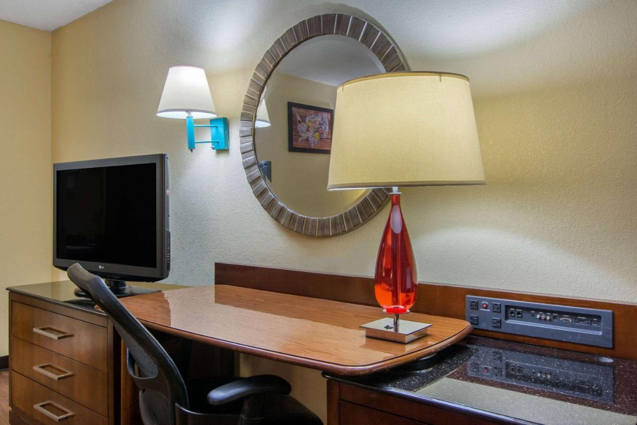 ทราเวลลอดจ์ บาย วินด์แฮม ฟอร์ซิท Hotel ฟอร์ไซธ์ ภายนอก รูปภาพ